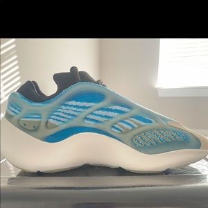 New Adidas Yeezy 700 V3 Arzareth